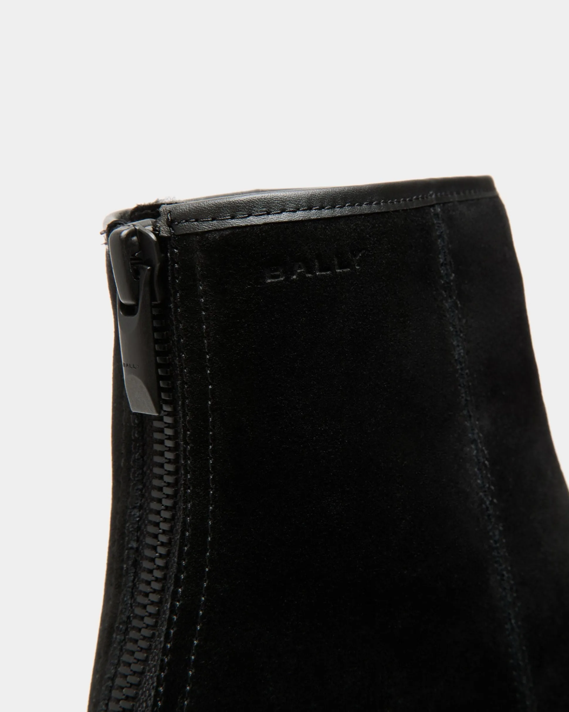 Bally Curling Stiefelette Aus Schwarzem Veloursleder