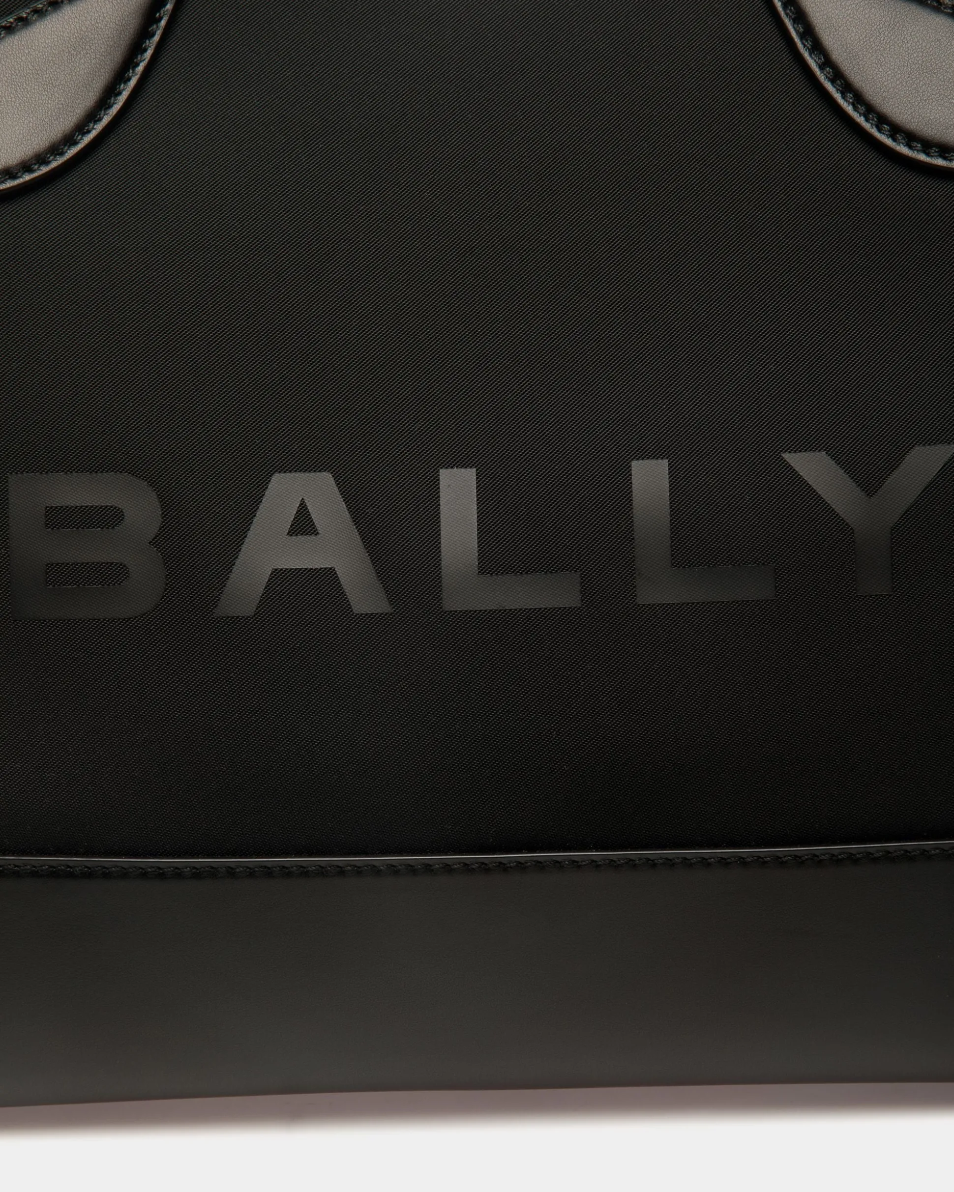 Bar Tragetasche Aus Nylon Und Leder In Schwarz
