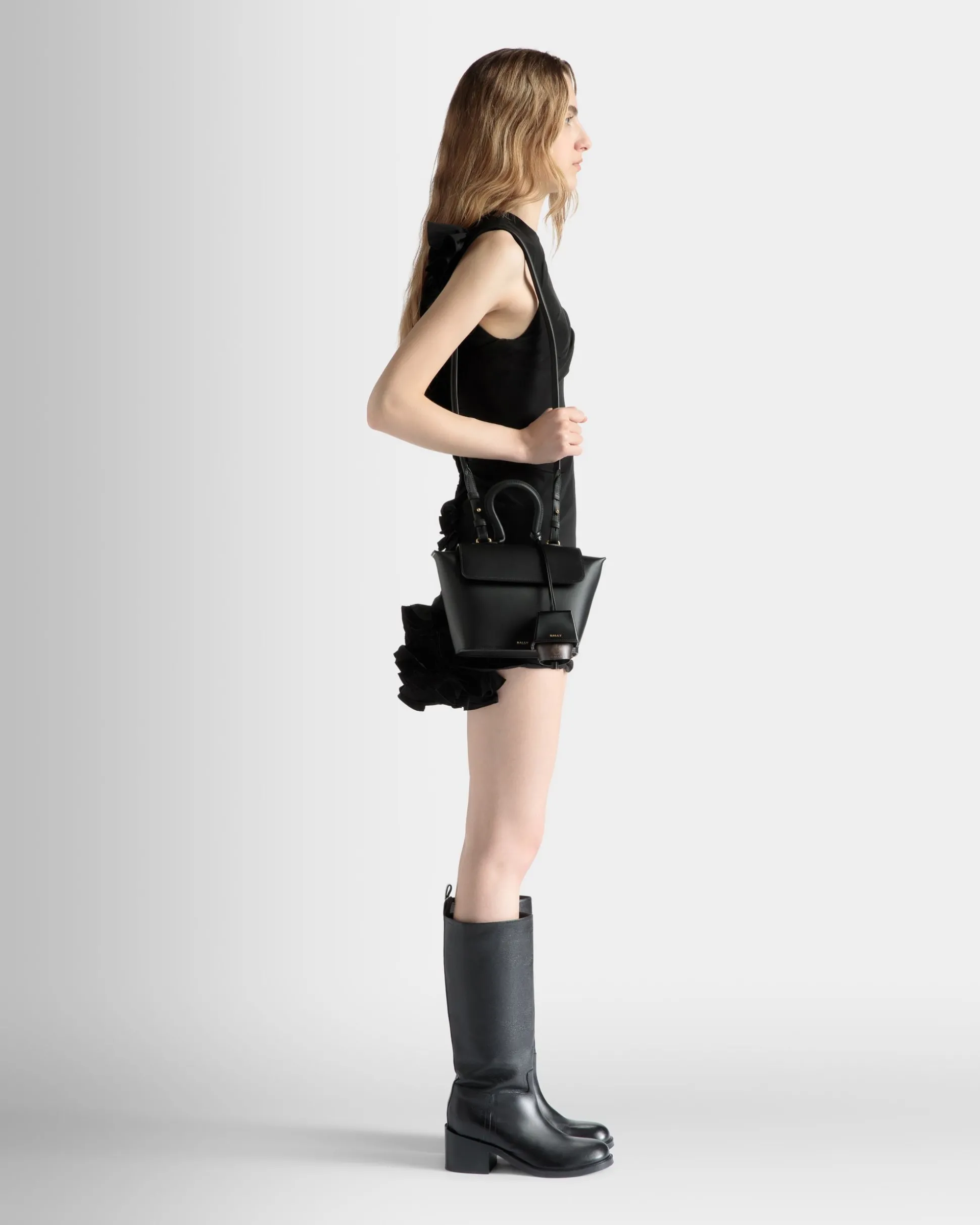 Belle Henkeltasche Aus Leder In Schwarz
