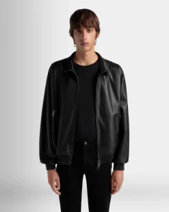 Bomberjacke Aus Leder In Schwarz Aus Der Adrien Brody Travel-Kollektion