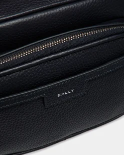 Code Umhängetasche Aus Genarbtem Leder In Navy Blue