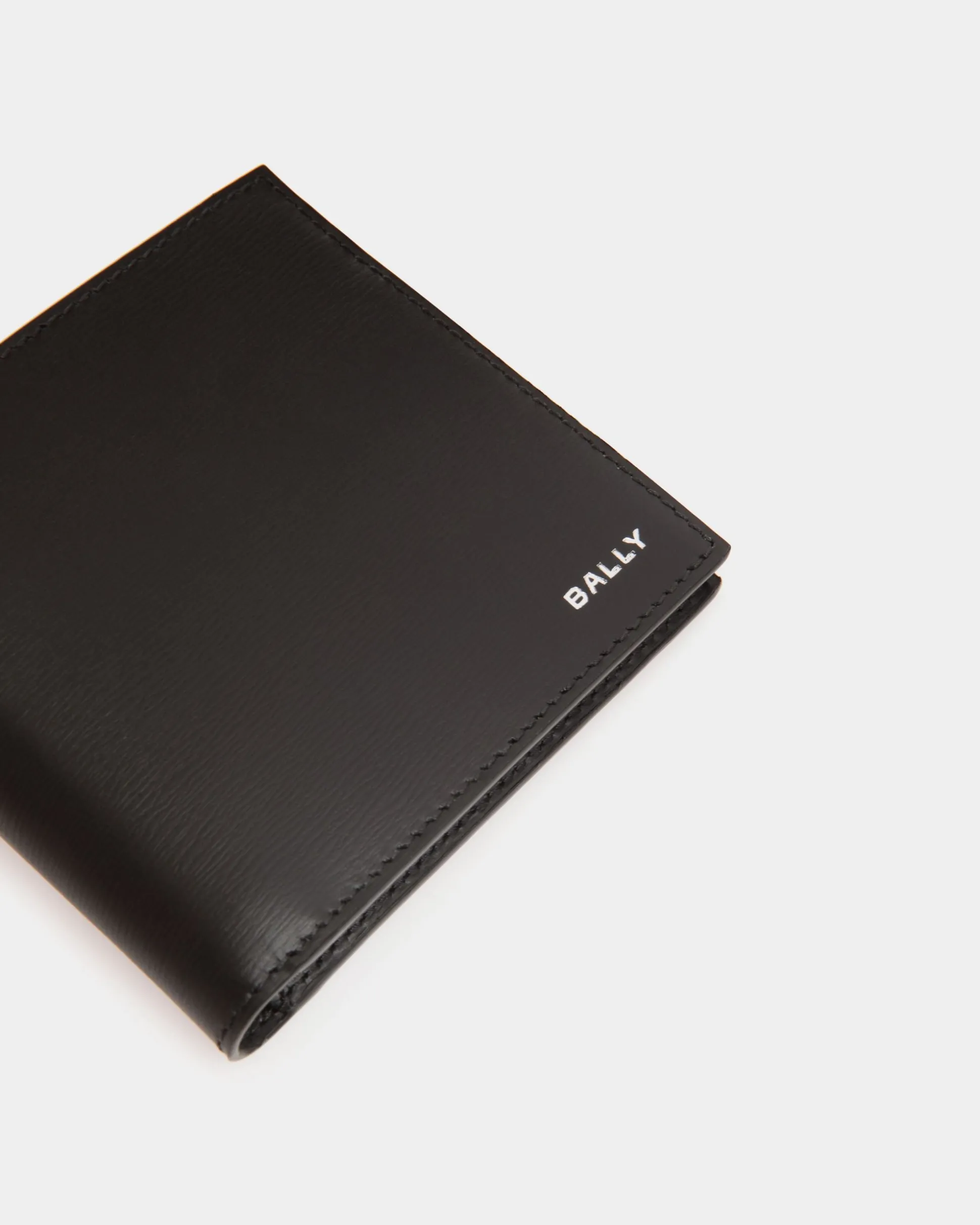Crossing Zweiteilige Brieftasche Aus Leder In Schwarz