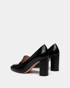 Daily Emblem Pump Aus Schwarzem Leder