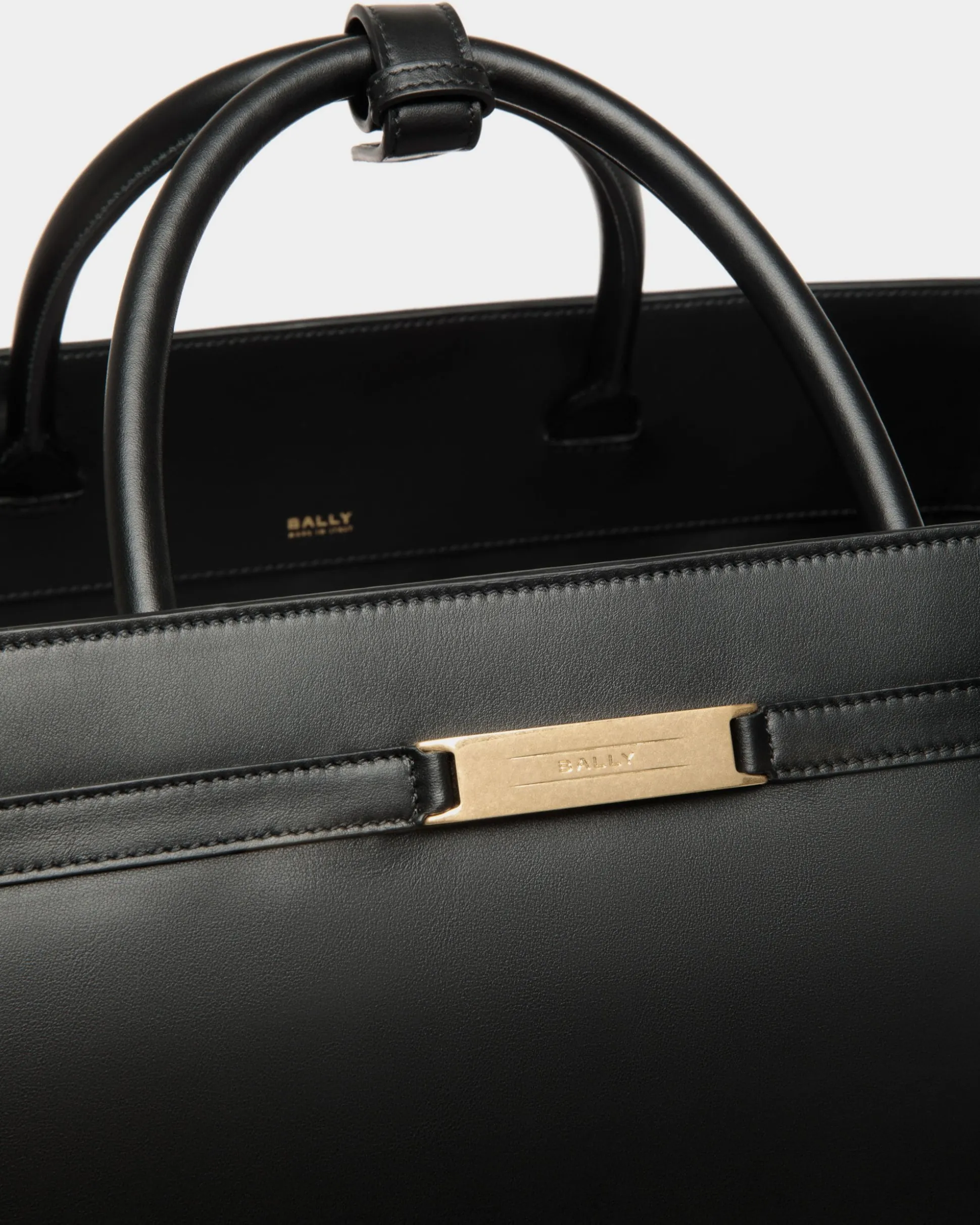 Deco Reisetasche Aus Leder In Schwarz