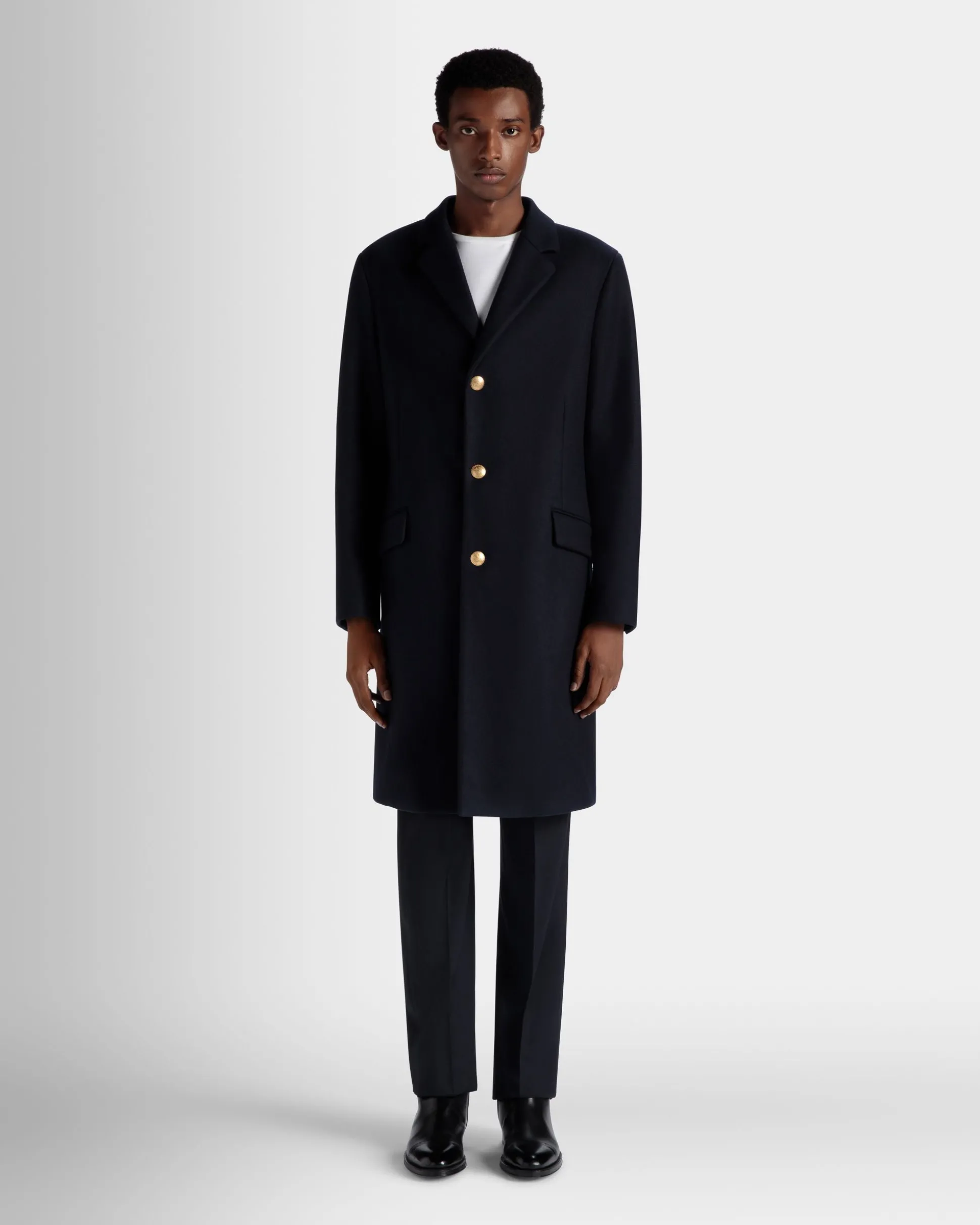 Einreihiger Mantel Aus Einer Wollmischung In Navy Blue Aus Der Adrien Brody Travel-Kollektion