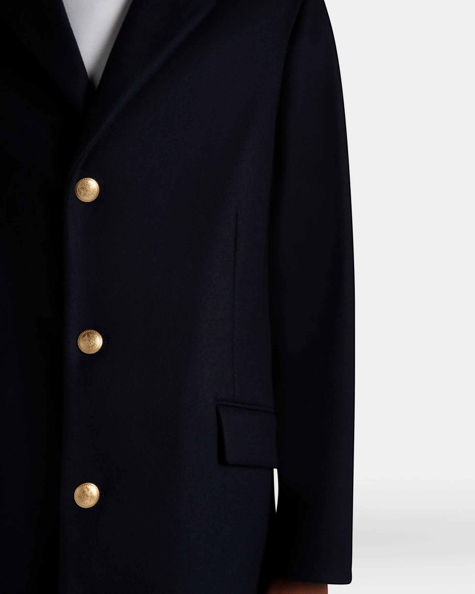 Einreihiger Mantel Aus Einer Wollmischung In Navy Blue Aus Der Adrien Brody Travel-Kollektion