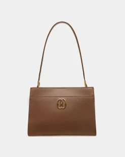 Emblem Schultertasche Aus Genarbtem Leder In Braun
