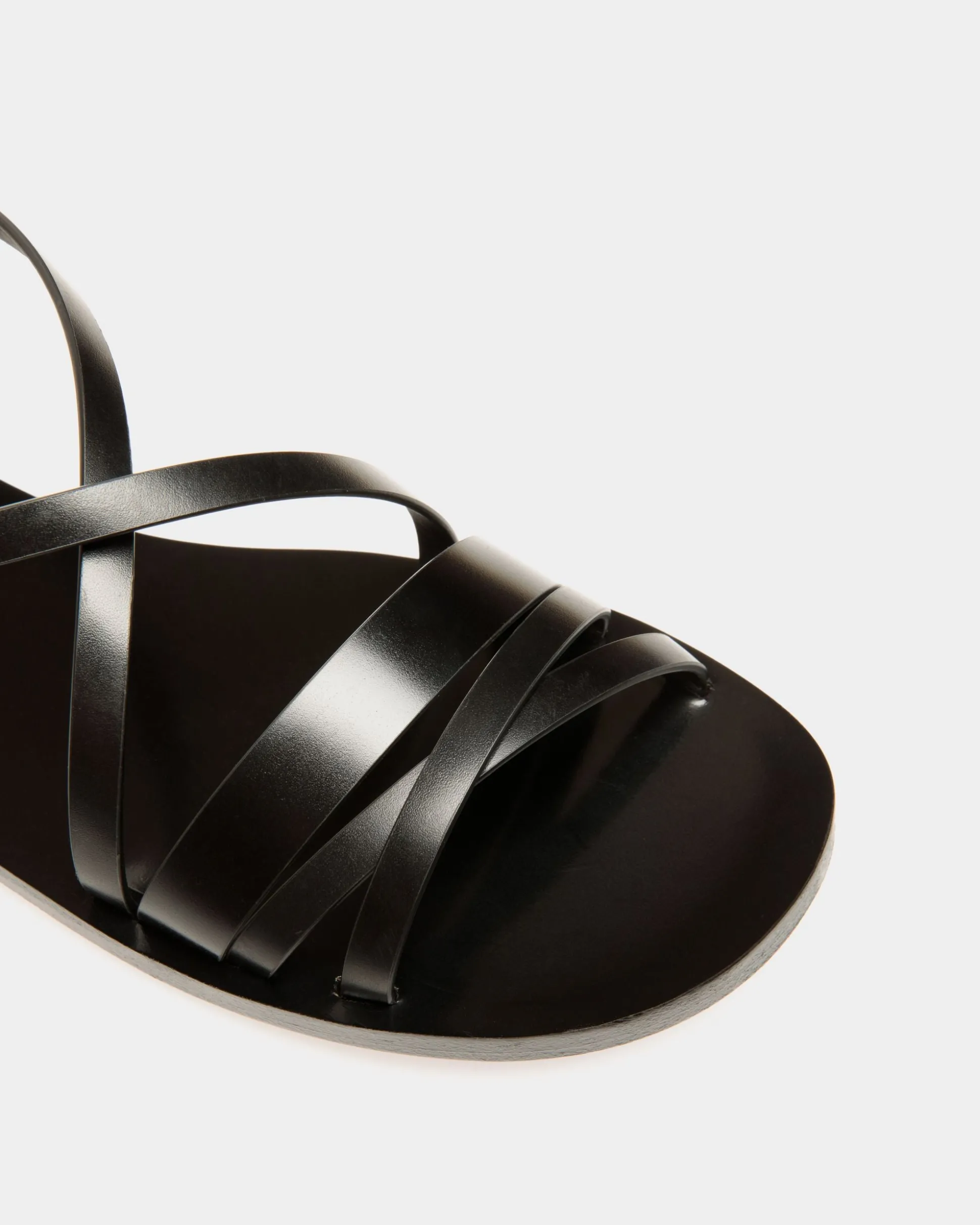 Flache Sandale Salis Aus Leder In Schwarz