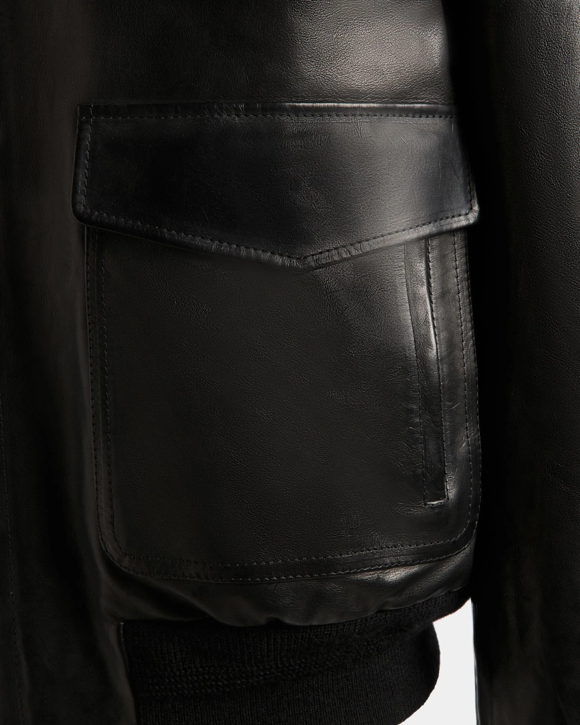 Fliegerjacke Aus Leder In Schwarz