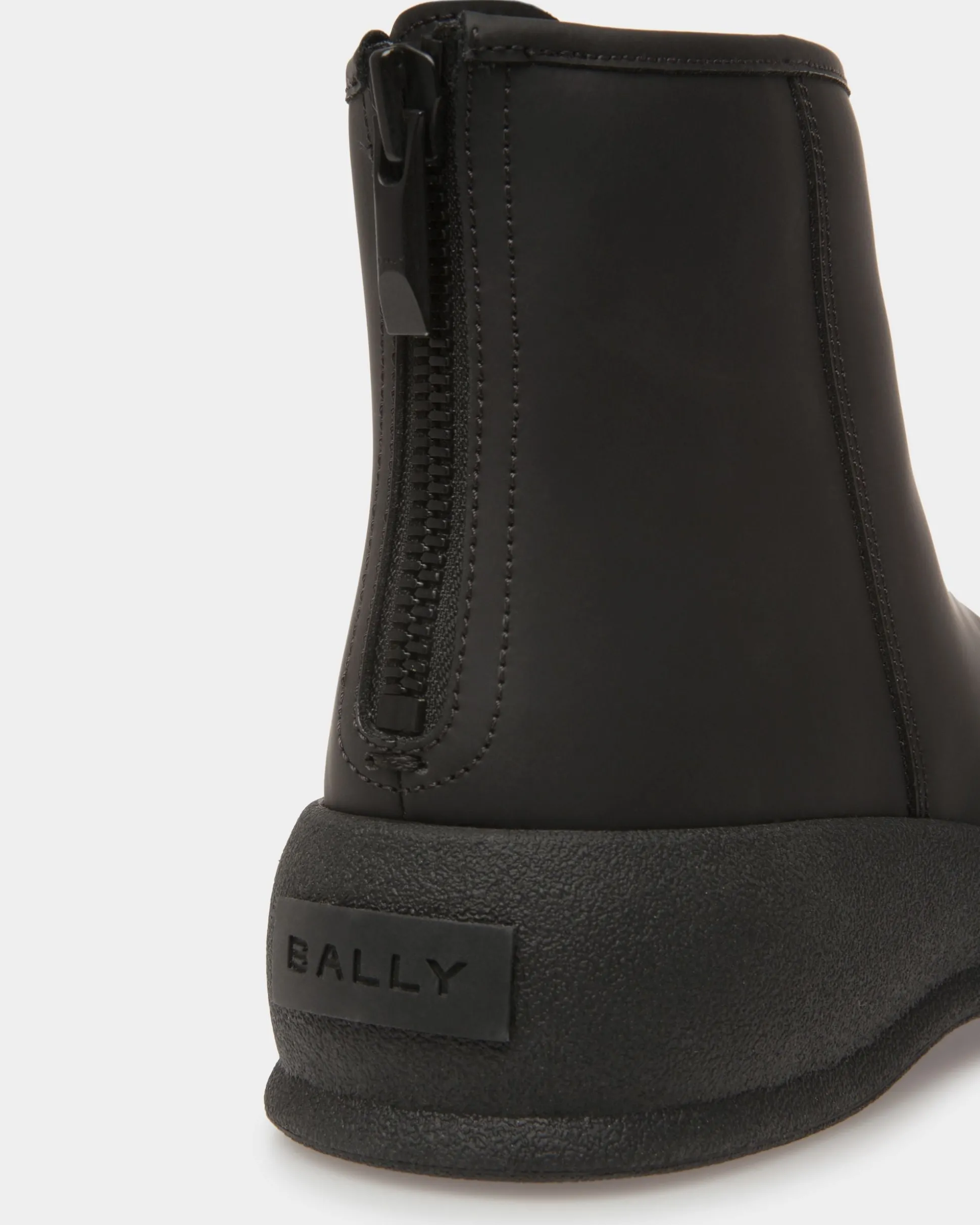 Frei Schneestiefel Aus Leder In Schwarz