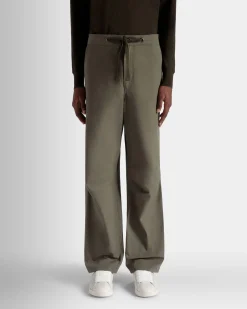 Hose Aus Baumwolle In Military Green Aus Der Adrien Brody Travel-Kollektion