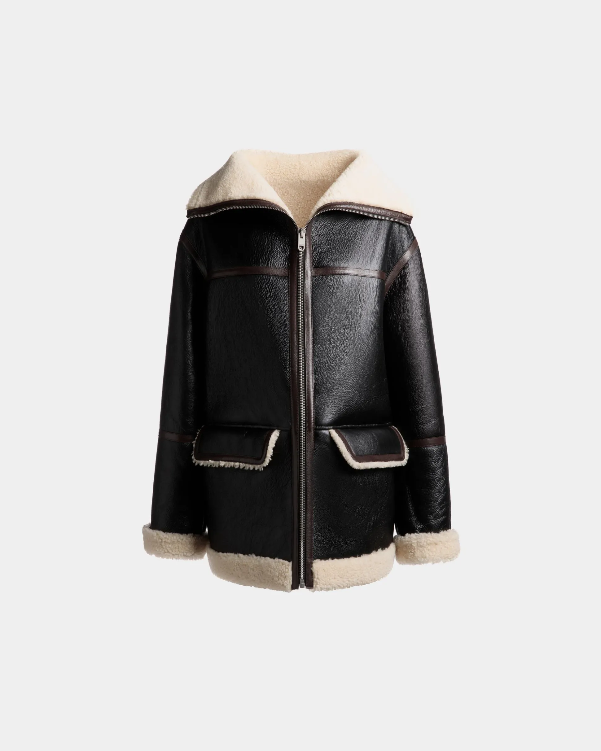 Jacke Aus Schwarzem Leder Mit Shearling-Futter