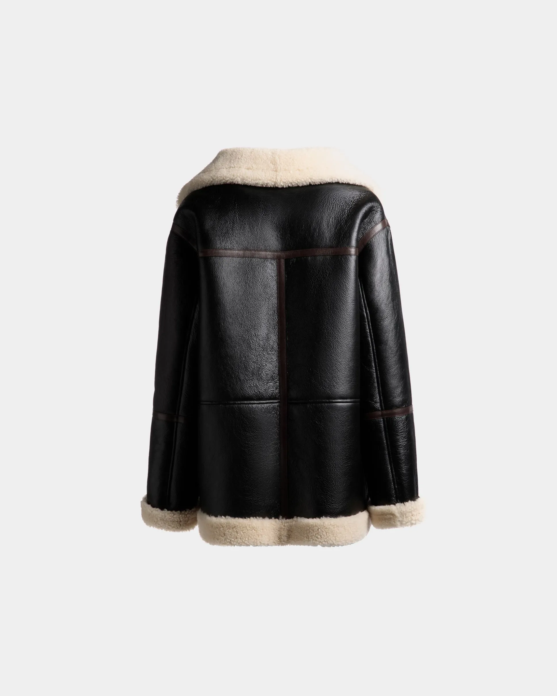 Jacke Aus Schwarzem Leder Mit Shearling-Futter