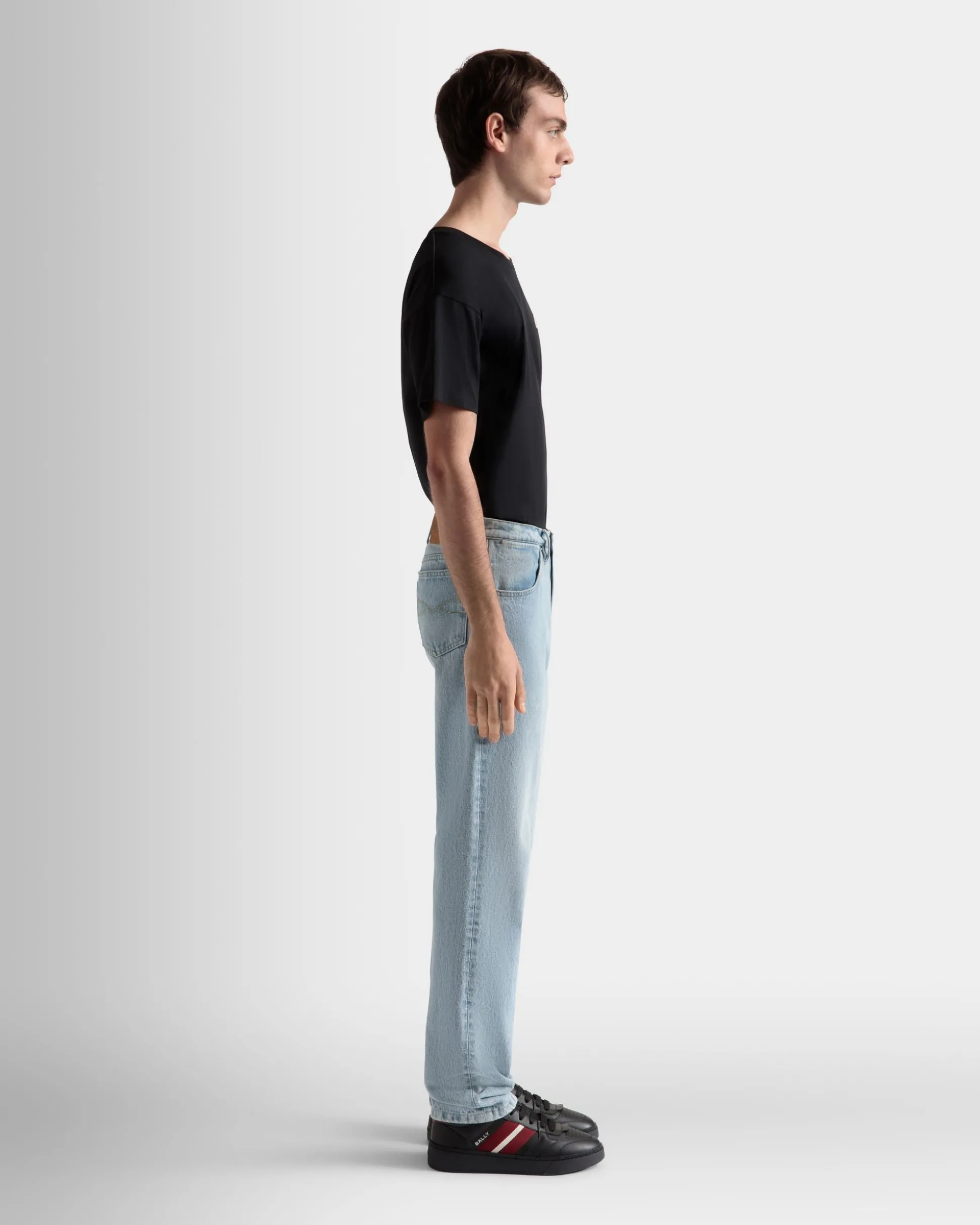 Jeanshose Aus Baumwolle In Hellem Indigoblau