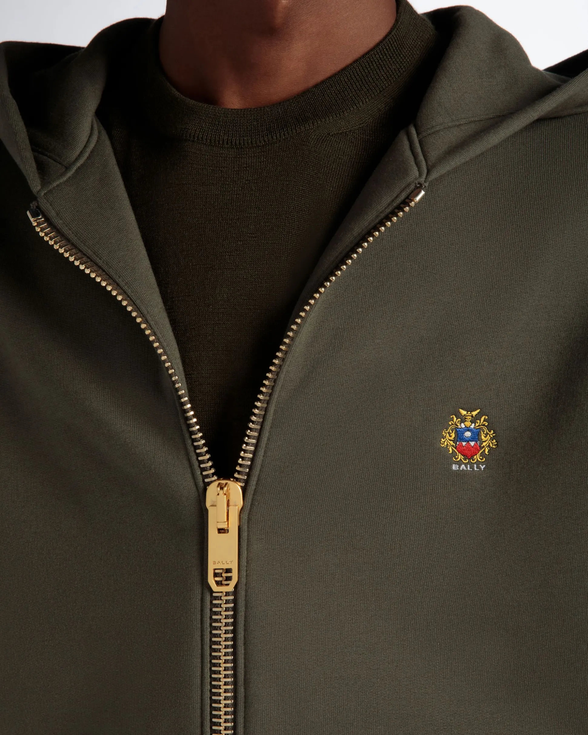 Kapuzenpullover Aus Kaschmirgemisch In Olive Green Aus Der Adrien Brody Travel-Kollektion
