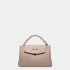 Kleine Lock Me Henkeltasche Aus Genarbtem Leder In Hellbeige