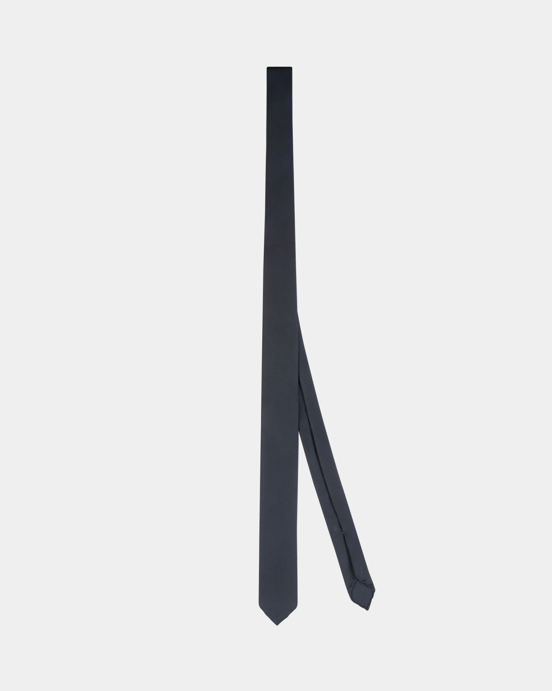 Krawatte Aus Seide In Navy Blue Aus Der Adrien Brody Travel-Kollektion