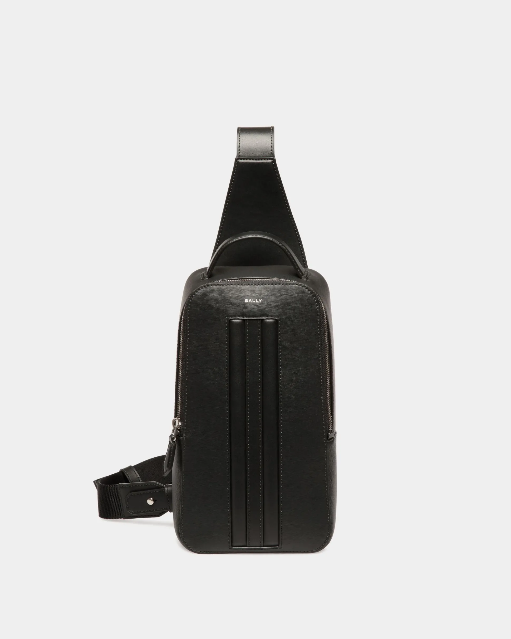 Mythos Sling Bag Aus Recyceltem Leder In Schwarz