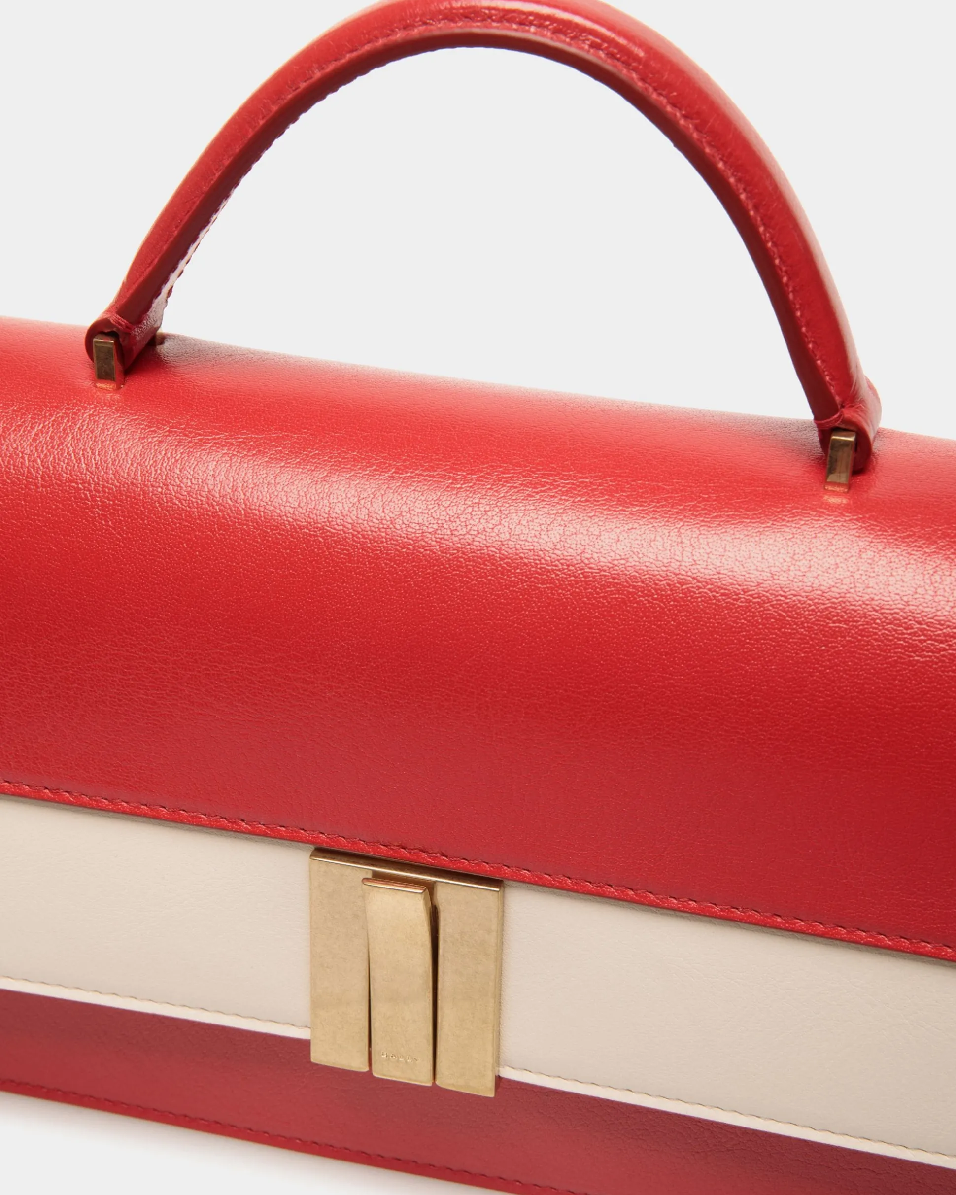 Ollam Henkeltasche Aus Leder In Rot Und Weiß