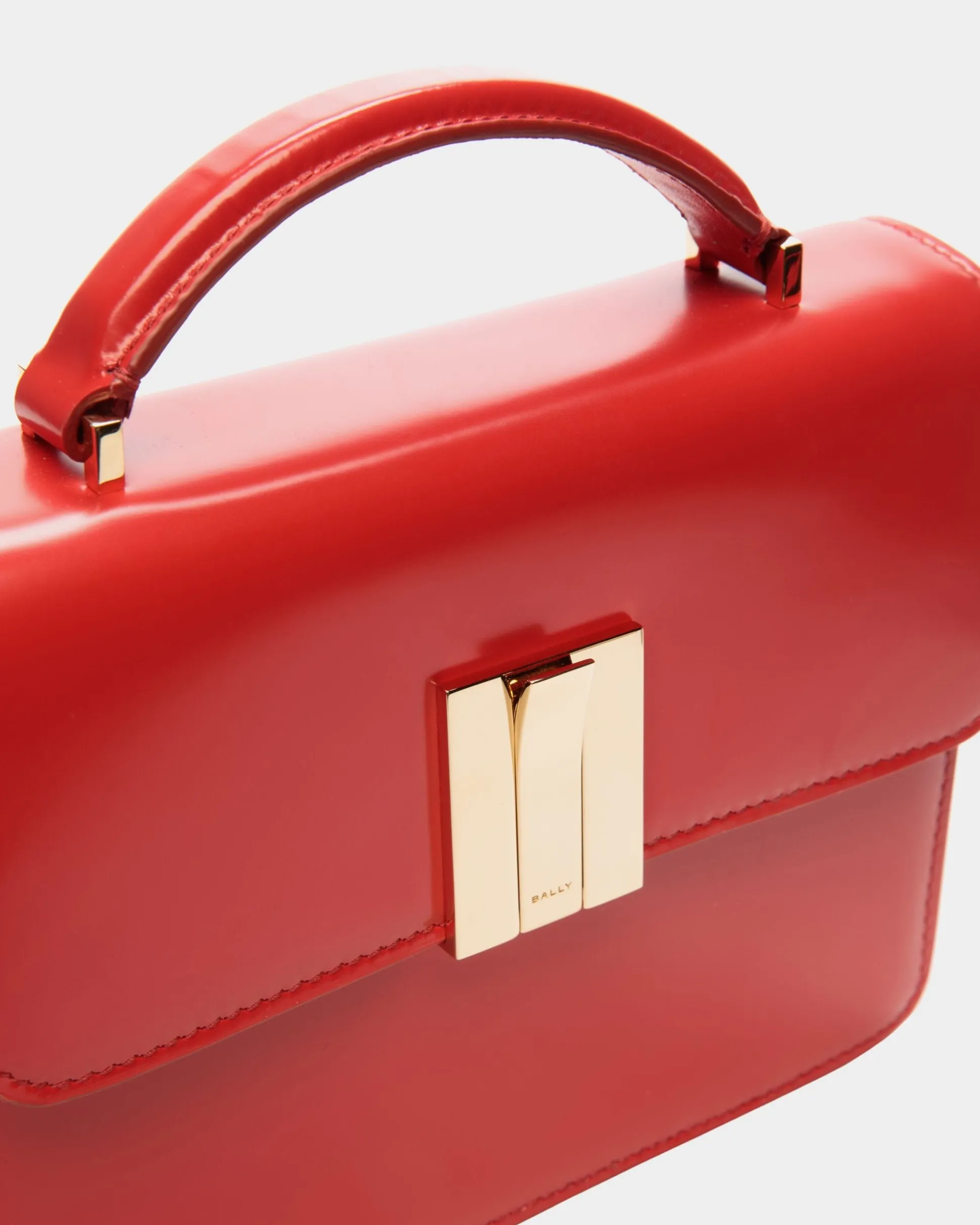 Ollam Mini-Henkeltasche Aus Gebürstetem Leder In Candy Red