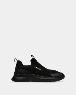 Outline Sneaker Aus Nylon In Schwarz