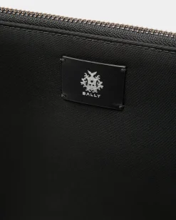 Pochette Aus Nylon In Schwarz Und Gelb Aus Der Adrien Brody Travel-Kollektion