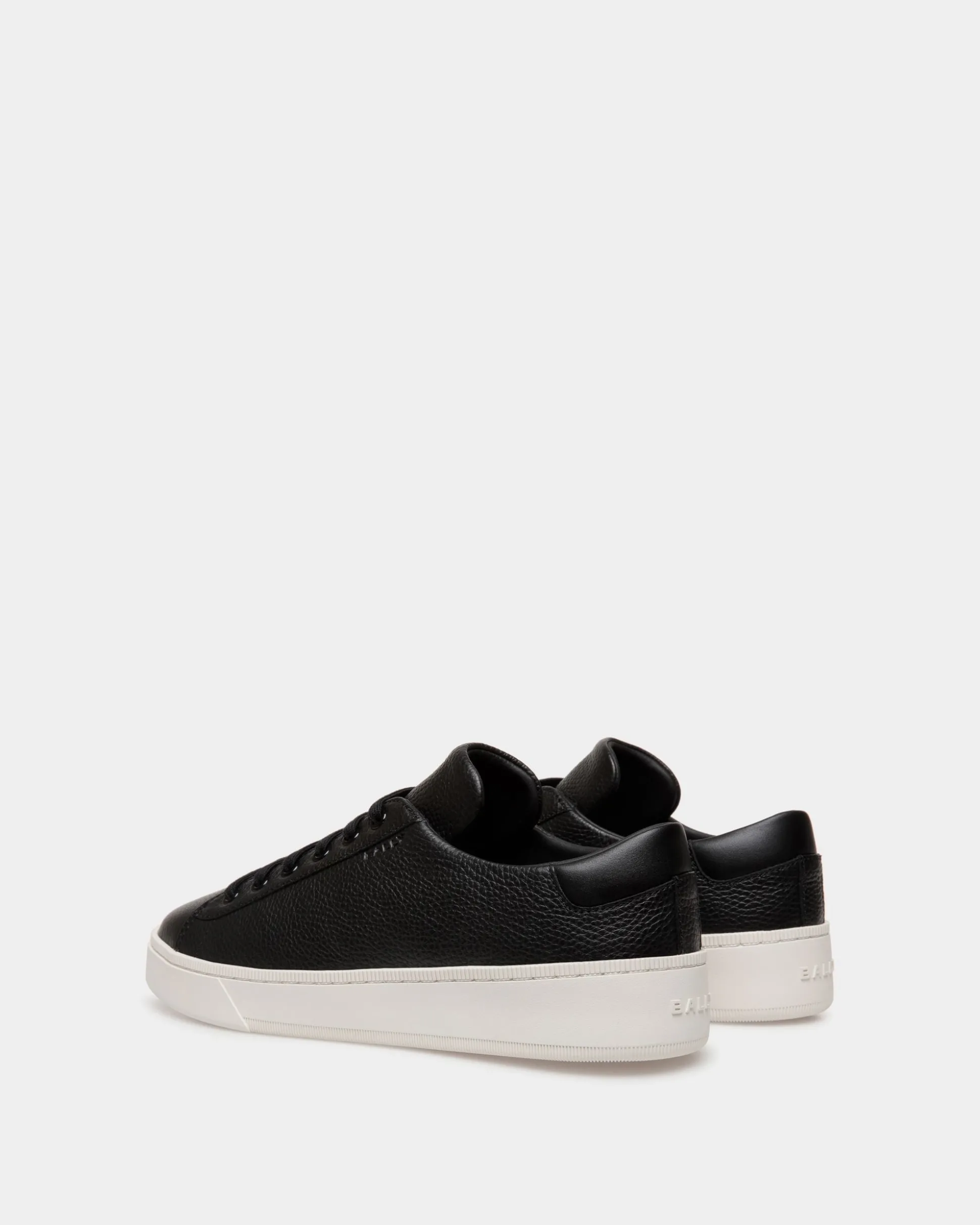 Raise Sneaker Aus Genarbtem Leder In Schwarz