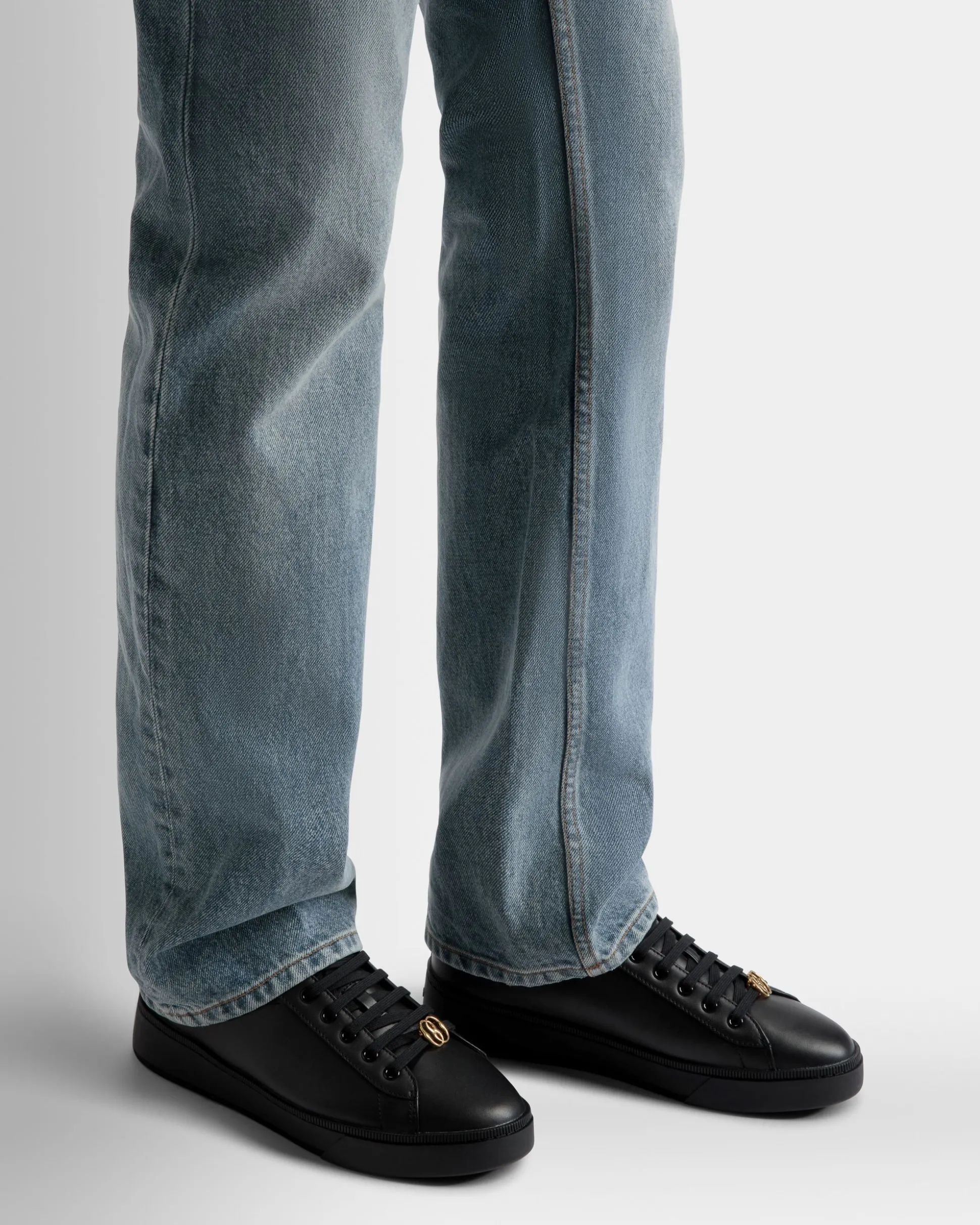 Raise Sneaker Aus Leder in Schwarz