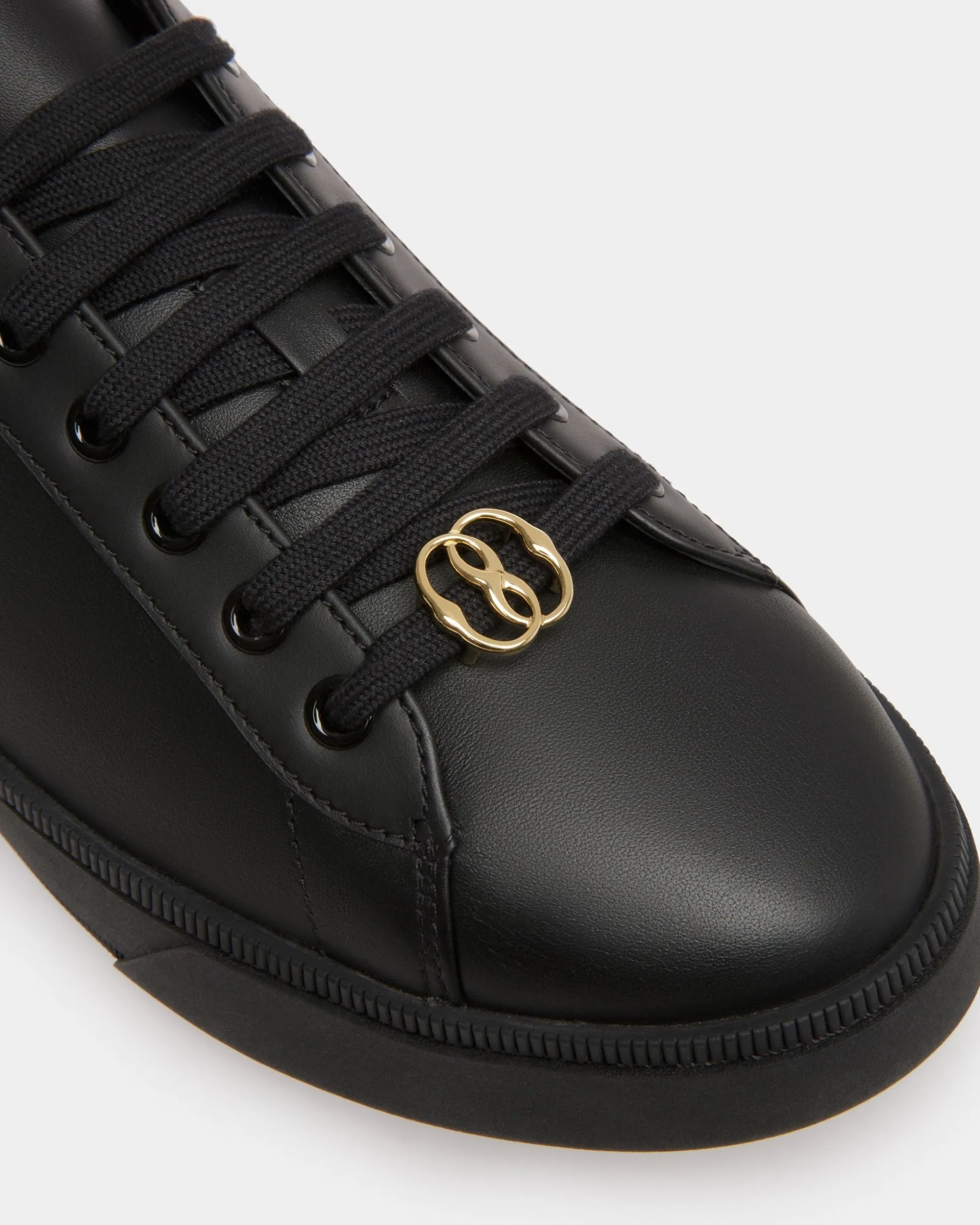 Raise Sneaker Aus Leder in Schwarz
