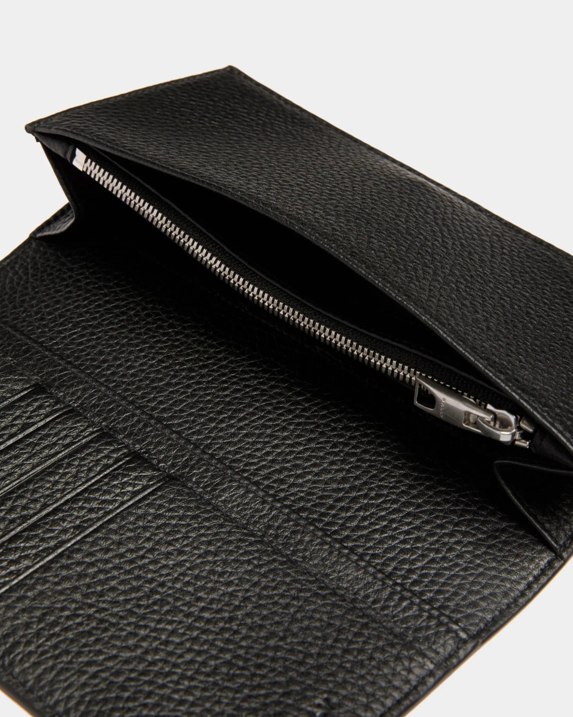 Ribbon Klassische Geldbörse Aus Leder In Schwarz