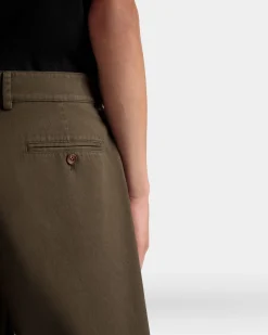 Shorts Aus Baumwolle In Military Green Aus Der Adrien Brody Travel-Kollektion