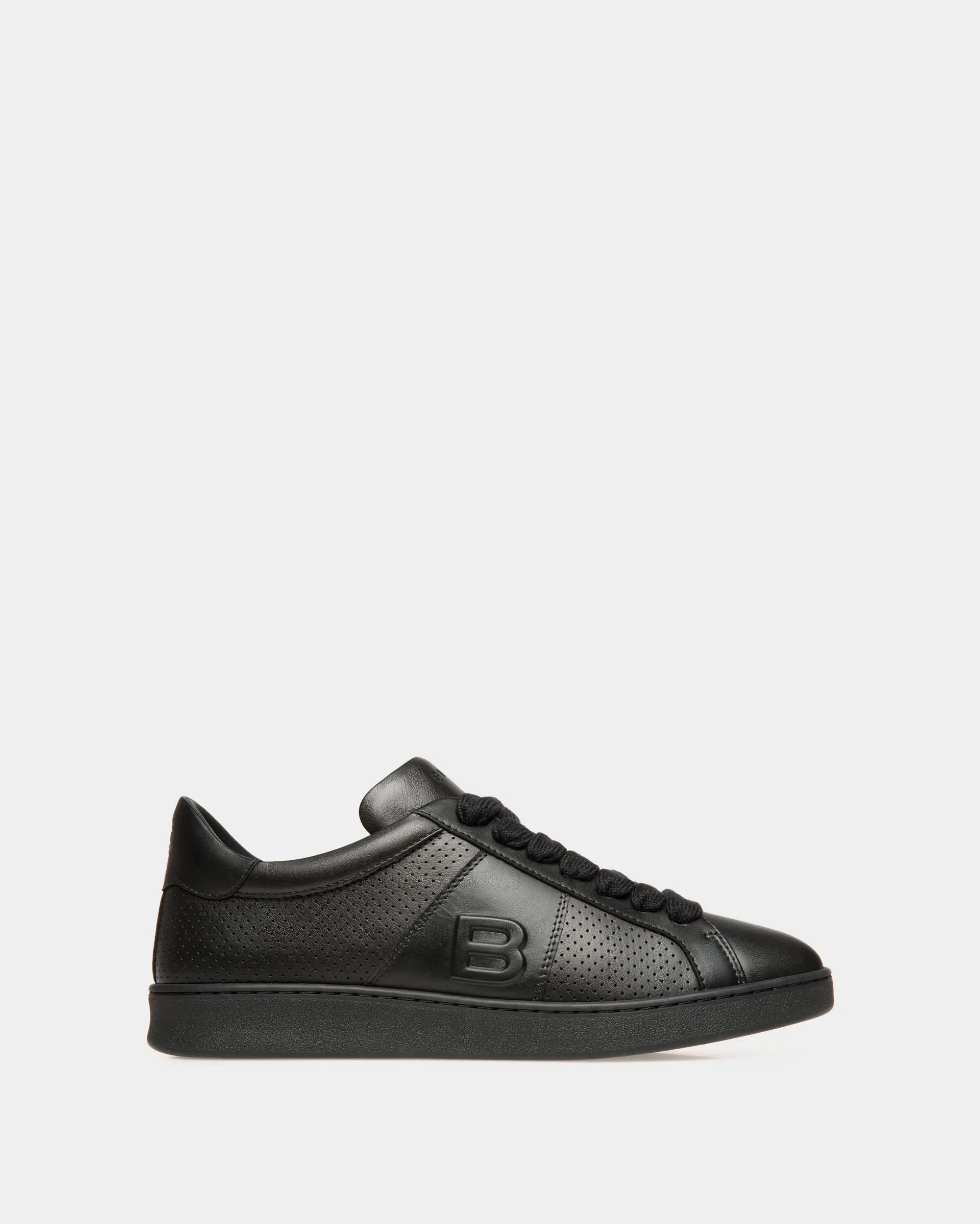 Sneaker Aus Leder In Schwarz Aus Der Adrien Brody Travel-Kollektion