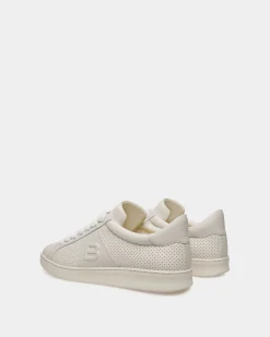 Sneaker Aus Leder In Weiß Aus Der Adrien Brody Travel-Kollektion