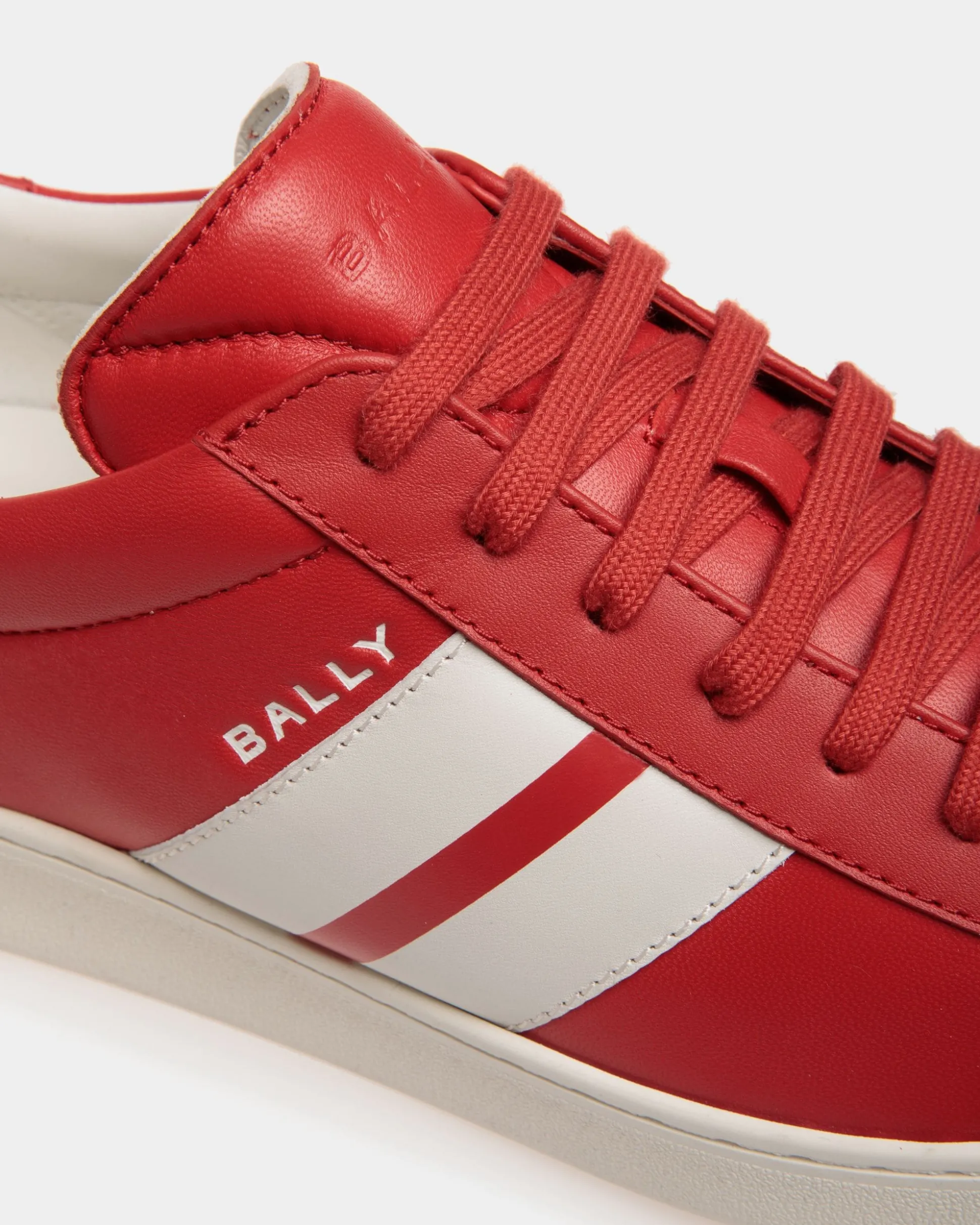 Tennis Sneaker Aus Leder In Candy Red Und Weiß