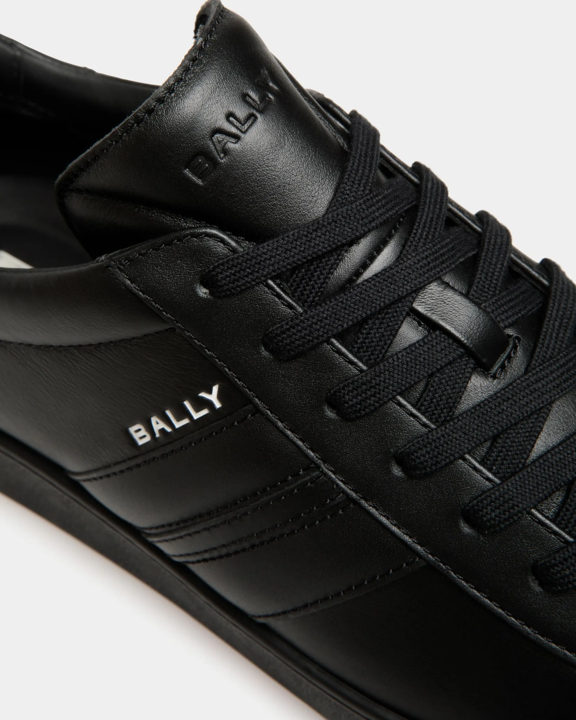 Tennis Sneaker Aus Schwarzem Leder