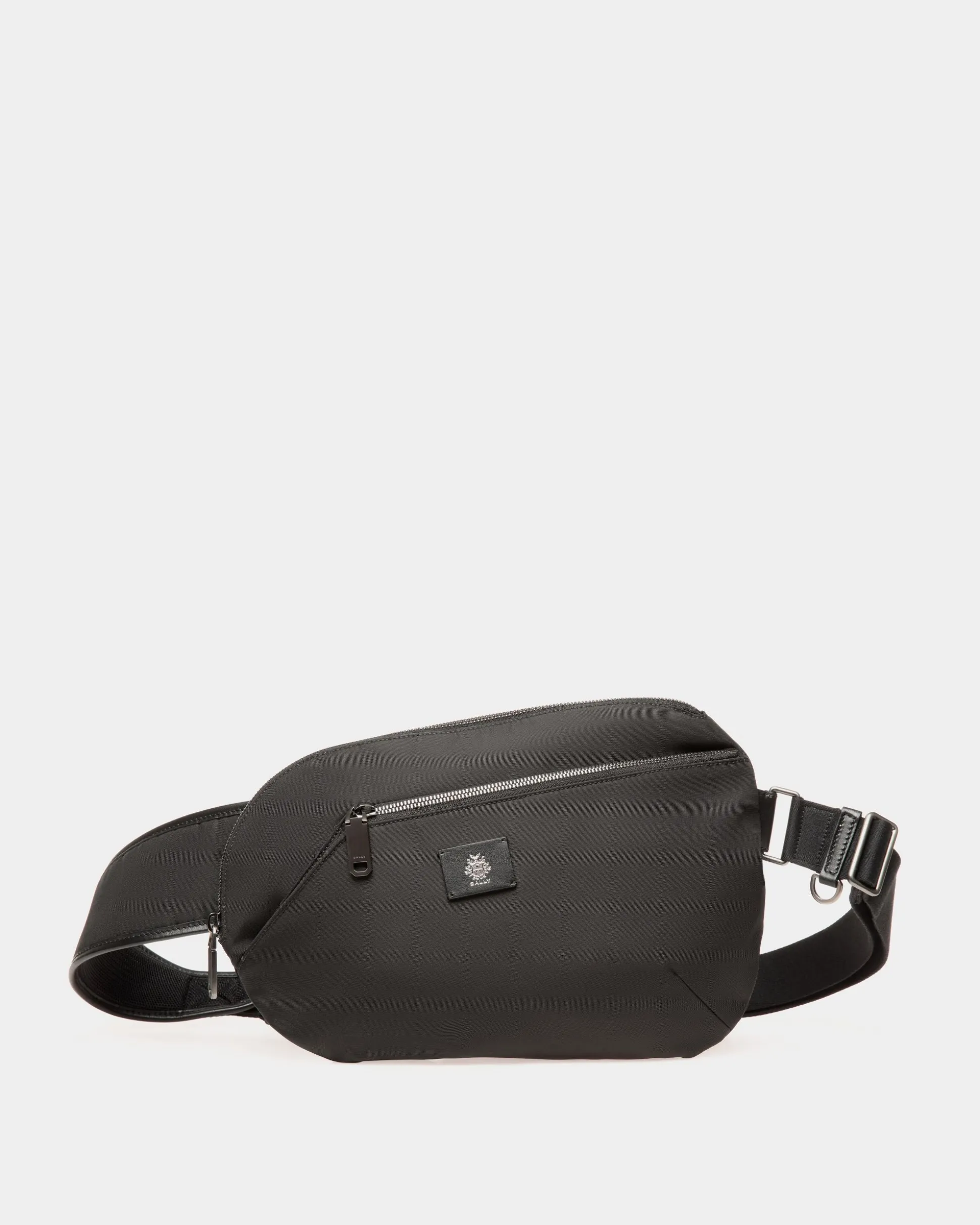 Umhängetasche Aus Nylon In Schwarz Aus Der Adrien Brody Travel-Kollektion