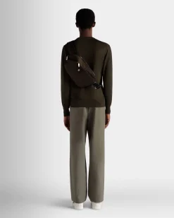 Umhängetasche Aus Nylon In Military Green Aus Der Adrien Brody Travel-Kollektion