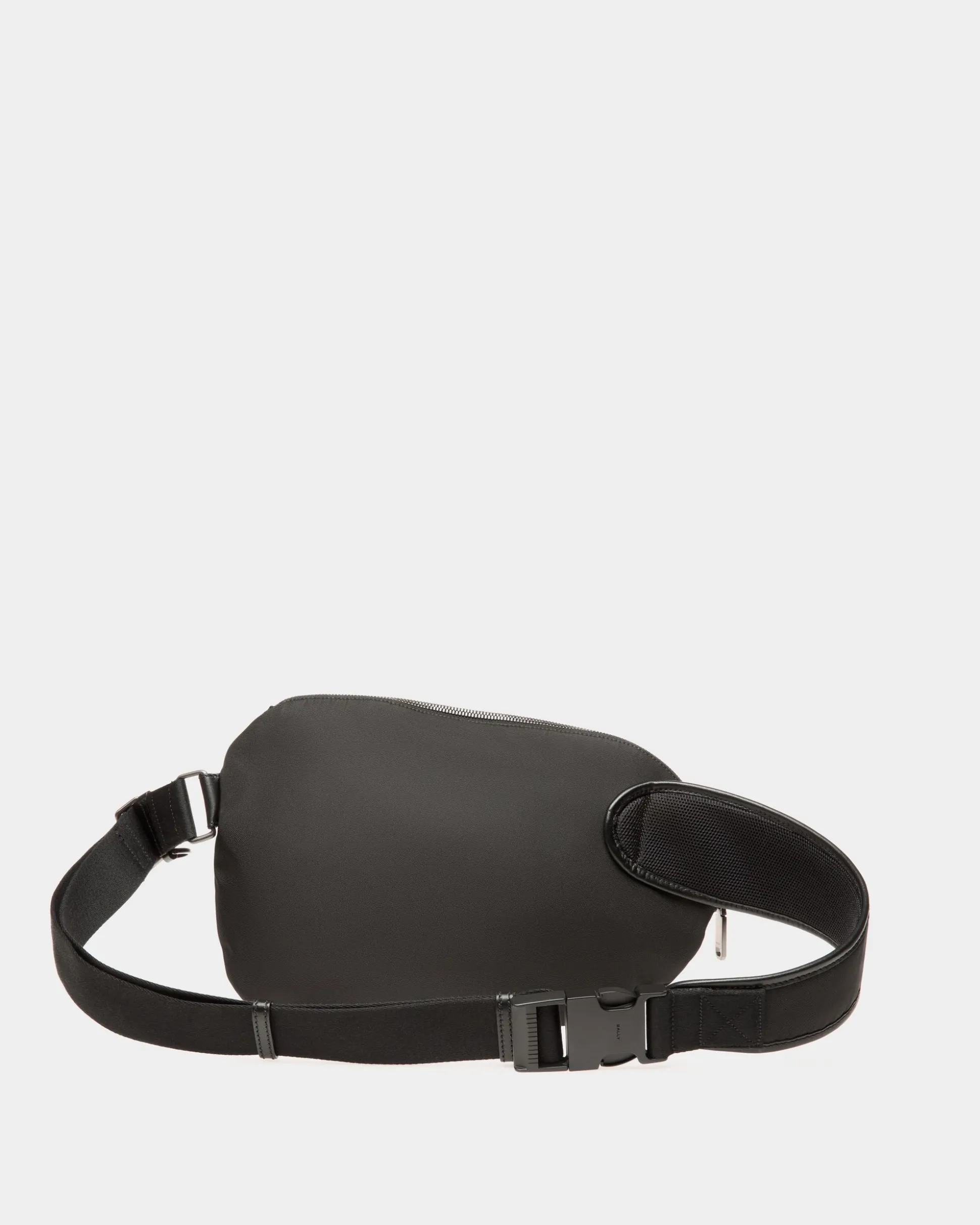 Umhängetasche Aus Nylon In Schwarz Aus Der Adrien Brody Travel-Kollektion