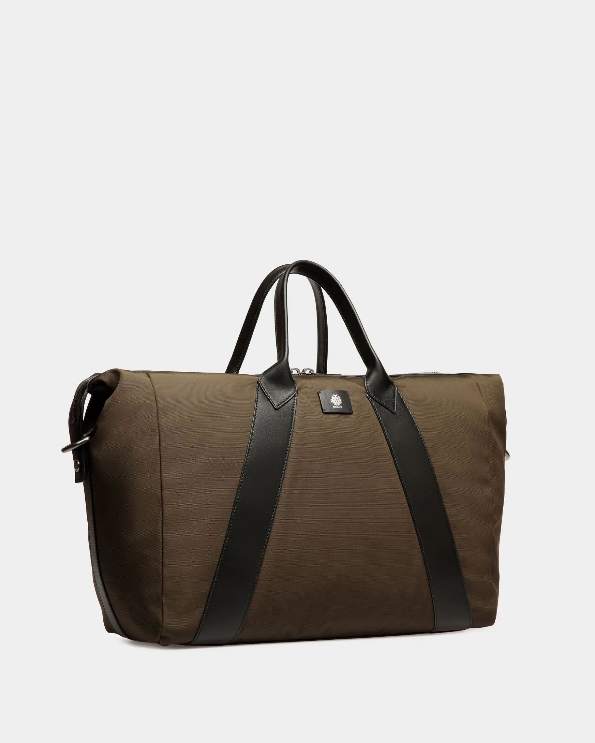 Weekender Aus Nylon In Military Green Und Schwarz Aus Der Adrien Brody Travel-Kollektion